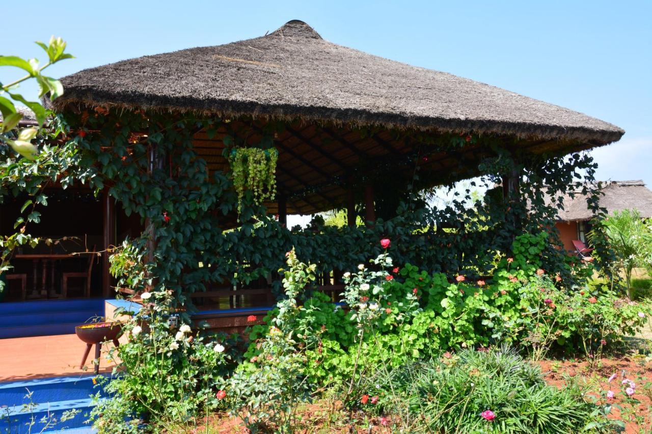 Red Earth Kabini Begur Luaran gambar