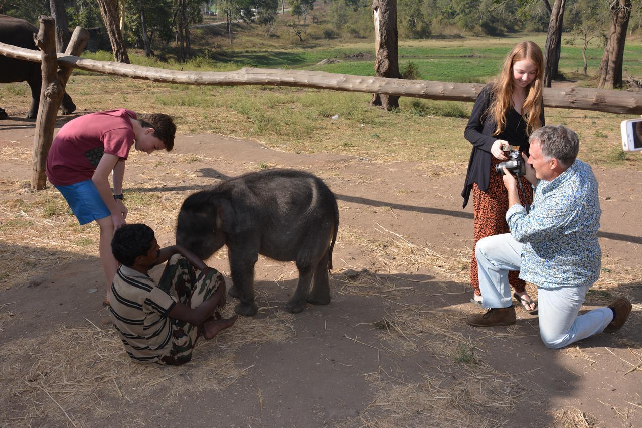 Red Earth Kabini Begur Luaran gambar